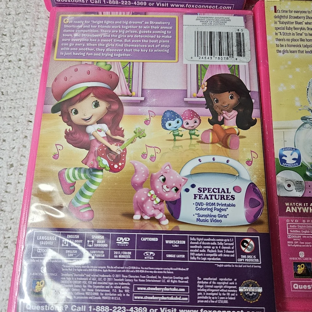 Strawberry Shortcake DVD Lot of 4 - Picture 9 of 10